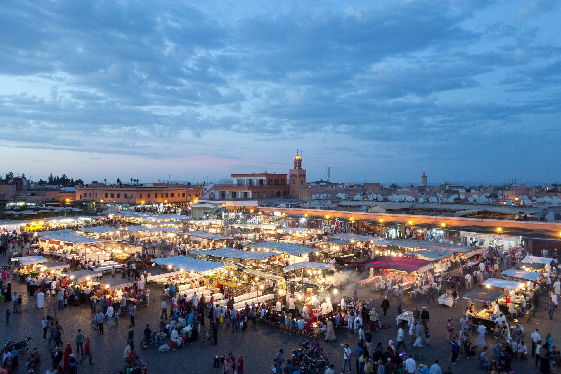 Jemaa el-Fnaa square at dusk