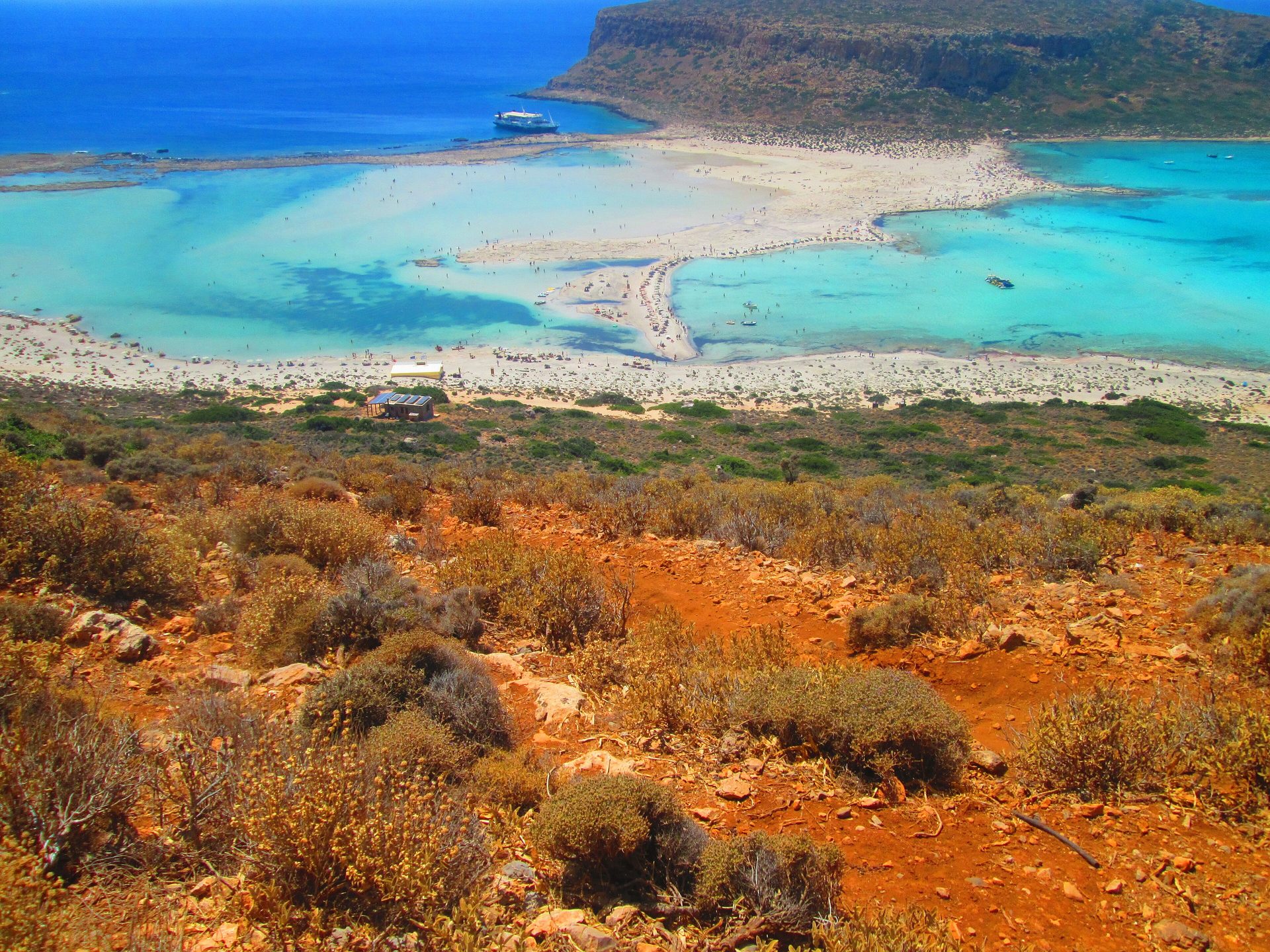 The turquoise lagoon from above