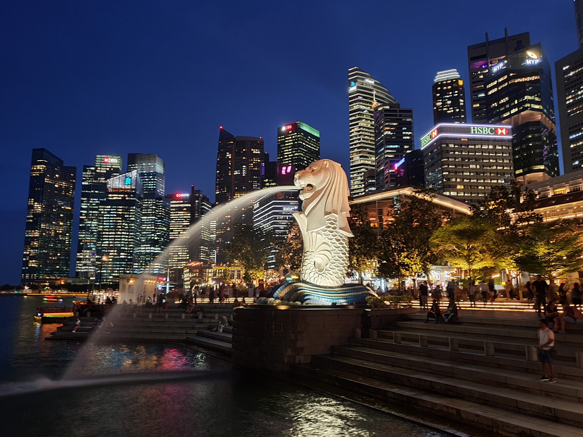 The Merlion statue